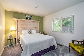 Ridgecrest Rendezvous -  Huge Wrap-Around Deck - Perfect for Sunbathin