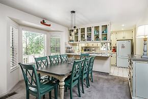 Ridgecrest Rendezvous -  Huge Wrap-Around Deck - Perfect for Sunbathin