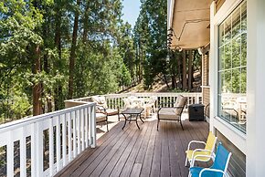 Ridgecrest Rendezvous -  Huge Wrap-Around Deck - Perfect for Sunbathin