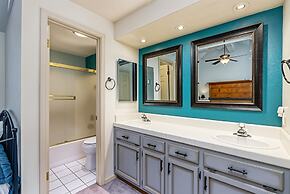 Ridgecrest Rendezvous -  Huge Wrap-Around Deck - Perfect for Sunbathin