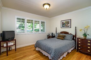 Creme de la Creme 1 - Pet Friendly Near Dunn Court Beach by Yosemite R