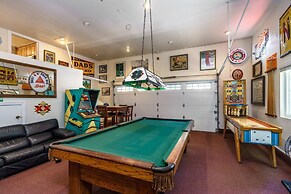 Creme de la Creme 1 - Pet Friendly Near Dunn Court Beach by Yosemite R