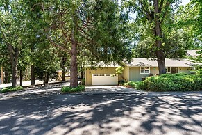 Creme de la Creme 1 - Pet Friendly Near Dunn Court Beach by Yosemite R