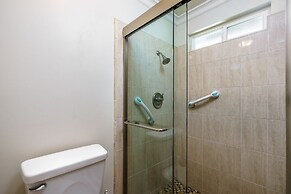 Creme de la Creme 1 - Pet Friendly Near Dunn Court Beach by Yosemite R