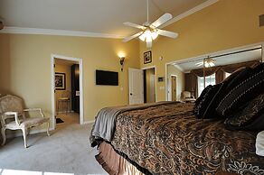 Yosemite Villa - Only 0.3 Miles from Lake Lodge Beach and Playground b