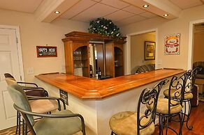 Yosemite Villa - Only 0.3 Miles from Lake Lodge Beach and Playground b