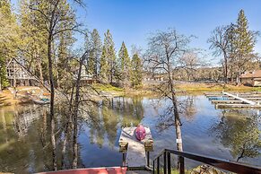Dos Pinos - Spacious Lakefront Cabin w/ Game Room by Yosemite Region R
