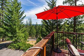 The Happy Place - Mountain Views and Amenities Galore by Yosemite Regi