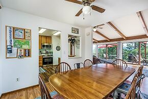 The Happy Place - Mountain Views and Amenities Galore by Yosemite Regi