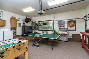 Creme De La Creme 2 - Pet Friendly and Amazing Golf-Course Views by Yo