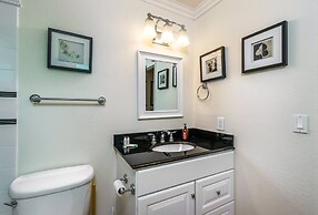 Creme De La Creme 2 - Pet Friendly and Amazing Golf-Course Views by Yo