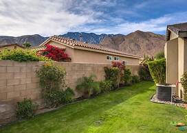 Los Palmas 30 Days Minimum 3 Bedroom Home by RedAwning