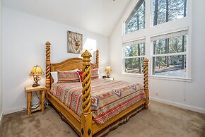 Casa Cassaretto - This Beautiful Lakefront Home is Only 50 yards from 