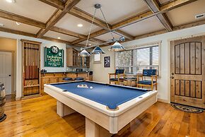 Casa Cassaretto - This Beautiful Lakefront Home is Only 50 yards from 