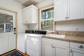 Casa Cassaretto - This Beautiful Lakefront Home is Only 50 yards from 