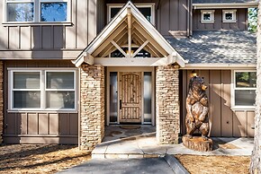 Casa Cassaretto - This Beautiful Lakefront Home is Only 50 yards from 