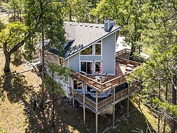 Miner's Claim by Yosemite Region Resorts