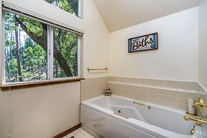 Miner's Claim by Yosemite Region Resorts