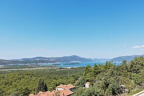 Bayview Hills Luxury Residences