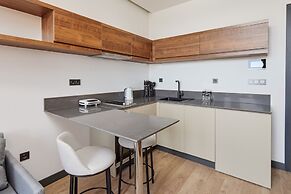 Bayview Hills Luxury Residences