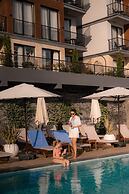 Bayview Hills Luxury Residences