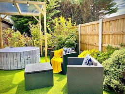 Remarkable 3-bed Hot Tub House in Blackpool