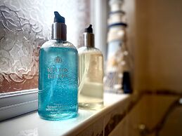 Remarkable 3-bed Hot Tub House in Blackpool