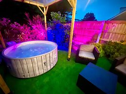 Remarkable 3-bed Hot Tub House in Blackpool