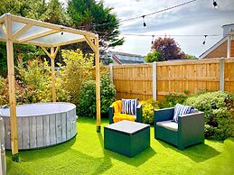 Remarkable 3-bed Hot Tub House in Blackpool