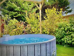 Remarkable 3-bed Hot Tub House in Blackpool