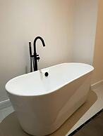 Design led Duplex Apartment in Buzzing Queens Park