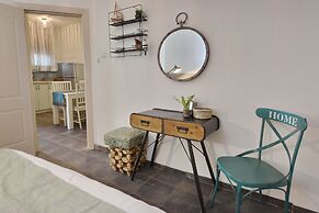 Accommodation Units The Mansion Had Nes