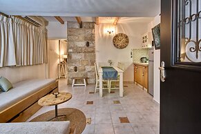 Accommodation Units The Mansion Had Nes