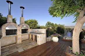 Accommodation Units The Mansion Had Nes