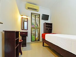 OYO 90572 J Hotel Masjid India