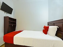 OYO 90572 J Hotel Masjid India