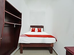 OYO 90572 J Hotel Masjid India