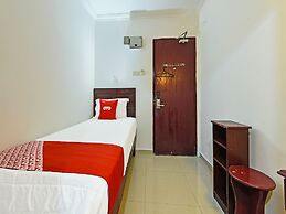 OYO 90572 J Hotel Masjid India