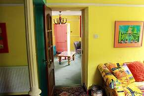 Colourful Forest of Dean Pikehouse