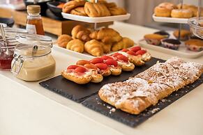 ATMA BEACH ROOMS & SUITES