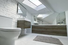 Charming 2-bed Apt With 2 Bathtub Central London