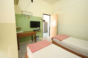 OYO Homes 90575 C.k Bahau Homestay