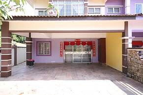 OYO Homes 90575 C.k Bahau Homestay