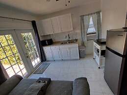 Room in Apartment - Small Cozy Apartment