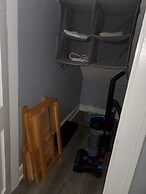 N Gladstone Rental Minutes to Downtown Perfect for Families or Busines