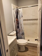 N Gladstone Rental Minutes to Downtown Perfect for Families or Busines