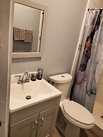 N Gladstone Rental Minutes to Downtown Perfect for Families or Busines