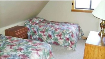 Entire Charming Cabin With Lake And Mountain View