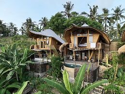 Kalma Bamboo Eco Lodge