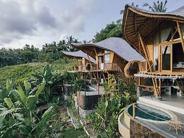 Kalma Bamboo Eco Lodge